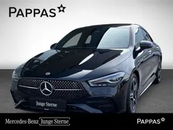 Kosmosschwarz metallic Neu 2024 Mercedes CLA180 AMG Line Premium Limousine | € 43.900 (Fairer Preis)