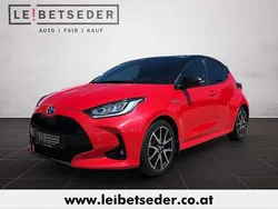 Rot Gebraucht 2021 Toyota Yaris Hybrid Edition Limousine | € 14.900 (Fairer Preis)