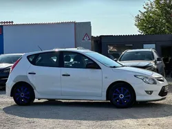 Silber Gebraucht 2011 Hyundai i30 Kleinwagen | € 1.990 (Superpreis)