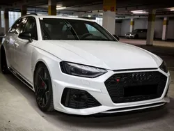 Weiß Gebraucht 2024 Audi RS4 Competition Kombi | € 85.999 (Fairer Preis)