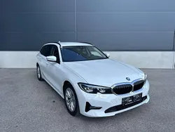 Weiß Gebraucht 2021 BMW 318 Advantage Kombi | € 28.990 (Guter Preis)