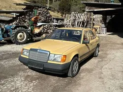 Beige Gebraucht 1987 Mercedes E230 | € 4.400
