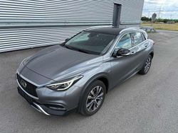 Grau Gebraucht 2016 Infiniti QX30 Premium SUV | € 17.500