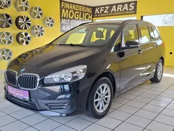 Schwarz Gebraucht 2018 BMW 216 Advantage Van / Kleinbus | € 14.990
