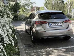 Silber Gebraucht 2019 Mercedes A200 Kleinwagen | € 25.900 (Fairer Preis)