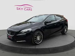 Schwarz Gebraucht 2014 Volvo V40 Ocean Race Kombi | € 14.990 (Fairer Preis)
