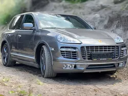 Grau Gebraucht 2008 Porsche Cayenne Turbo SUV | € 24.800 (Etwas zu teuer)