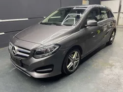 Grau Gebraucht 2017 Mercedes B200 Van / Kleinbus | € 13.900 (Guter Preis)