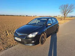 Schwarz Gebraucht 2010 Hyundai i30 Kleinwagen | € 3.500 (Fairer Preis)
