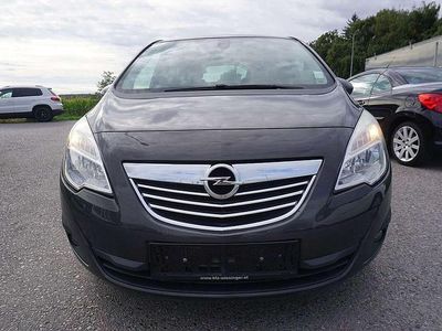 Grau Gebraucht 2013 Opel Meriva Edition Van / Kleinbus | € 2.590