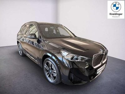Saphirschwarz Gebraucht 2025 BMW iX1 Shadowline SUV | € 59.990 (Fairer Preis)