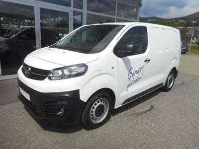 Weiß Gebraucht 2022 Opel Vivaro-e Combi Edition Van | € 39.802