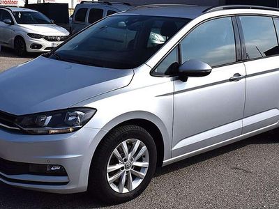 Gebraucht VW Touran 150 PS (110 kW) 2023 Silber Van / Kleinbus