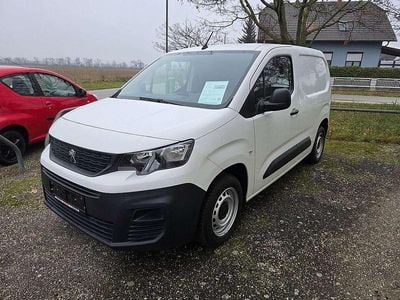 Weiß Gebraucht 2021 Peugeot Partner S Van / Kleinbus | € 11.880 (Etwas zu teuer)