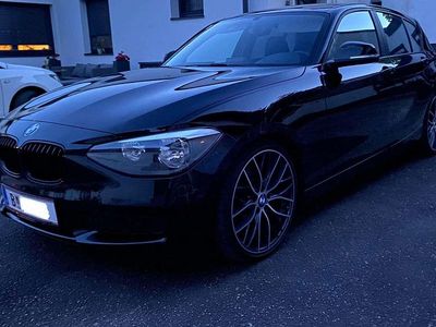 Schwarz Gebraucht 2013 BMW 116 Kleinwagen | € 12.000 (Teuer)