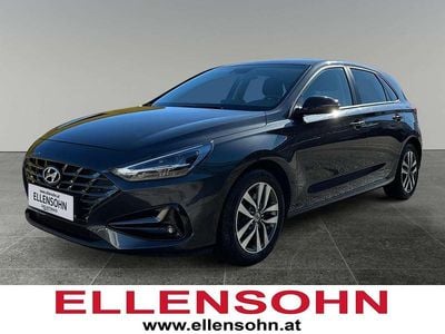 Gebraucht Hyundai i30 120 PS (88 kW) 2022 Schwarz Kleinwagen