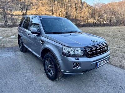 Grau Gebraucht 2015 Land Rover Freelander 2 SUV | € 13.000 (Teuer)