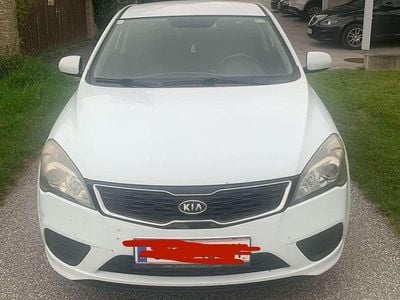 Gebraucht Kia ProCeed 90 PS (66 kW) 2012 Weiß Kleinwagen