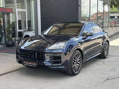 Algarveblau Gebraucht 2024 Porsche Cayenne Turbo E-Hybrid SUV | € 179.900
