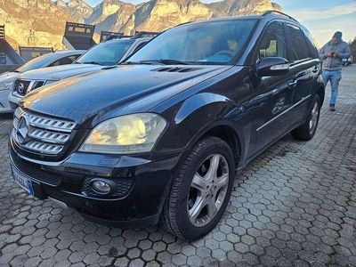 Schwarz Gebraucht 2007 Mercedes ML320 Edition 1 SUV | € 4.500