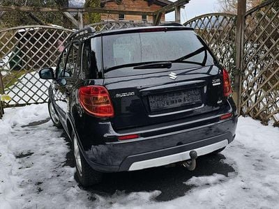 Schwarz Gebraucht 2012 Suzuki SX4 GLX SUV | € 9.500 (Teuer)