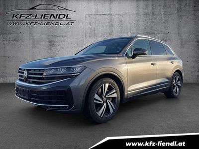 Gebraucht VW Touareg Elegance 381 PS (280 kW) 2024 Grau SUV