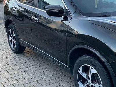 Gebraucht Nissan X-Trail Acenta 131 PS (96 kW) 2017 Schwarz SUV