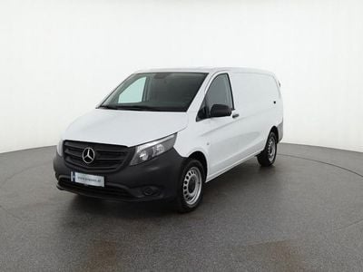 Weiß Gebraucht 2024 Mercedes Vito Van / Kleinbus | € 43.188 (Fairer Preis)