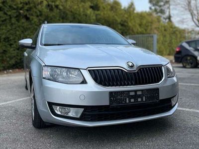 gebraucht Skoda Octavia Combi 16 Ambition TDI Green tec DSG