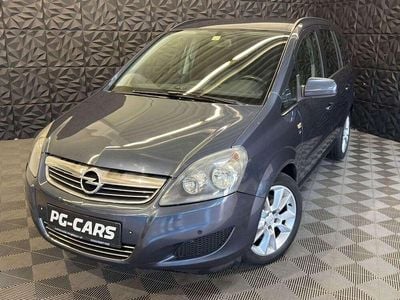 Grau Gebraucht 2010 Opel Zafira Edition Van / Kleinbus | € 3.990 (Fairer Preis)