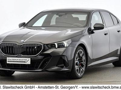 Grau Gebraucht 2025 BMW i5 Comfort Edition Limousine | € 58.500