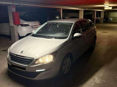Silber Gebraucht 2015 Peugeot 308 SW Allure Kombi | € 6.200 (Etwas zu teuer)