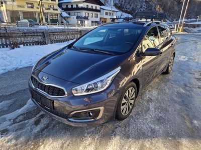 Grau Gebraucht 2016 Kia Ceed Sportswagon Edition 7 Kombi | € 5.900
