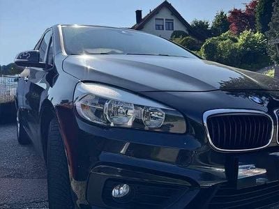 Gebraucht 2015 BMW 218 Advantage Kombi | € 11.111 (Etwas zu teuer)