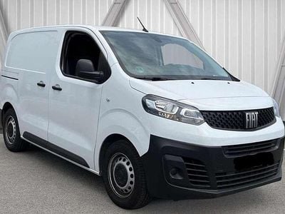Weiß Gebraucht 2024 Fiat Scudo Van | € 28.990