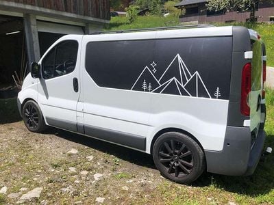 Gebraucht Renault Trafic 114 PS (83 kW) 2014 Weiß Van / Kleinbus