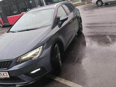 Grau Gebraucht 2019 Seat Leon ST 4Drive Kombi | € 18.500 (Etwas zu teuer)