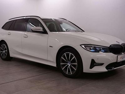 Weiß Gebraucht 2021 BMW 320e Sport Line Kombi | € 24.990 (Fairer Preis)