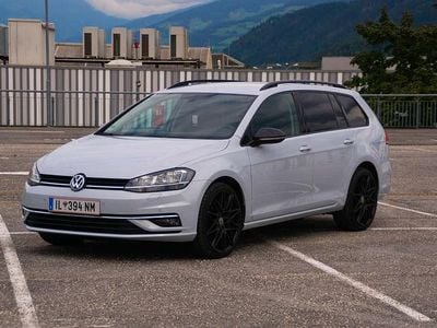 Weiß Gebraucht 2017 VW Golf VII Kombi | € 12.099 (Etwas zu teuer)