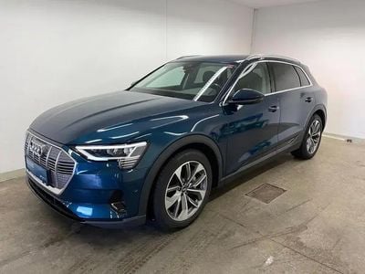 Mittelblau metallic Gebraucht 2020 Audi e-tron SUV | € 26.900