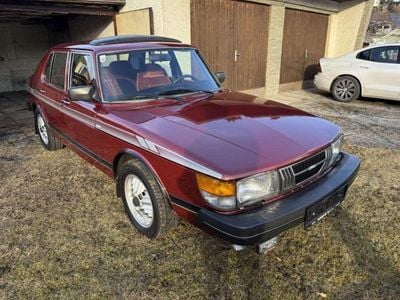 Rot Gebraucht 1981 Saab 900 Kleinwagen | € 10.000