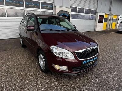 Rot Gebraucht 2013 Skoda Fabia Ambition Kombi | € 4.490 (Fairer Preis)