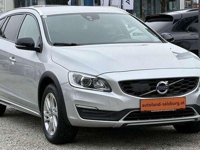 Gebraucht Volvo V60 CC Kinetic 150 PS (110 kW) 2016 Silber Kombi