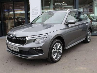 Mittelgrau metallic Gebraucht 2024 Skoda Kamiq Selection SUV | € 28.490 (Fairer Preis)