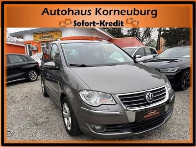 Grau Gebraucht 2010 VW Touran Highline Van / Kleinbus | € 5.990 (Fairer Preis)