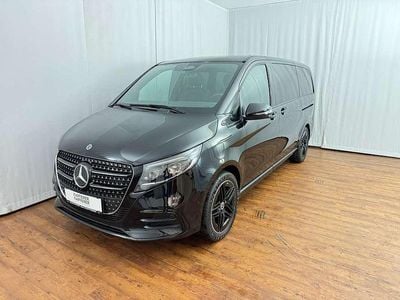Schwarz Gebraucht 2024 Mercedes V250 Exclusive Van / Kleinbus | € 129.990