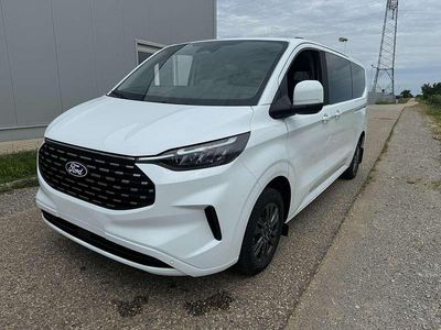Weiß Gebraucht 2024 Ford Tourneo Custom Titanium Van | € 50.990 (Teuer)