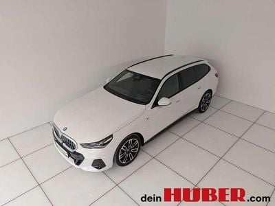 Weiß Gebraucht 2025 BMW 530e Comfort Edition Kombi | € 62.990 (Fairer Preis)