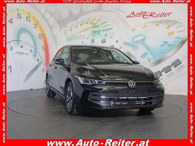 Grenadillschwarz metallic Gebraucht 2024 VW Golf VIII Life Limousine | € 26.990 (Fairer Preis)