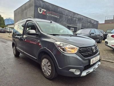 Grau Gebraucht 2018 Dacia Dokker Celebration Van / Kleinbus | € 10.390